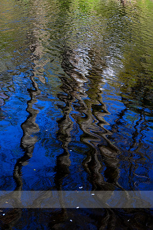 Wavy reflection